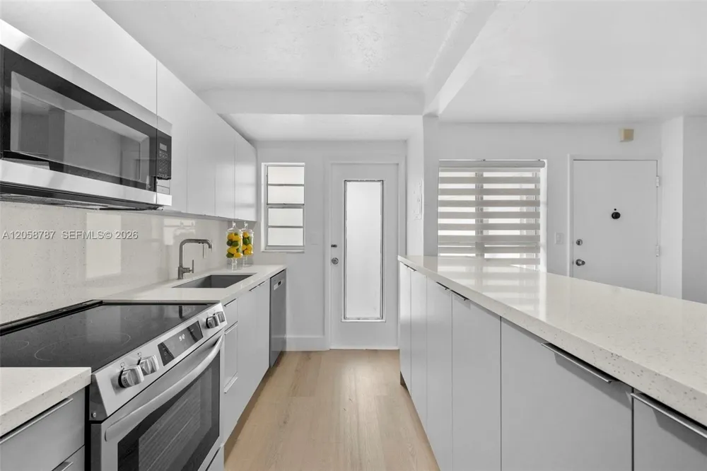 1340 Lincoln Rd #502 Miami Beach, FL 33139