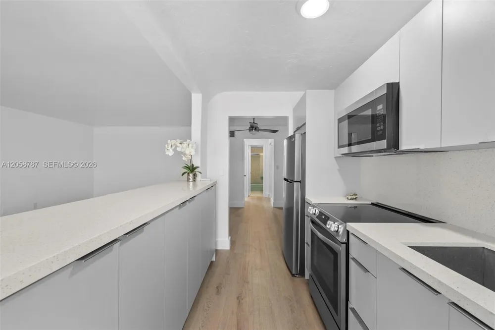 1340 Lincoln Rd #502 Miami Beach, FL 33139