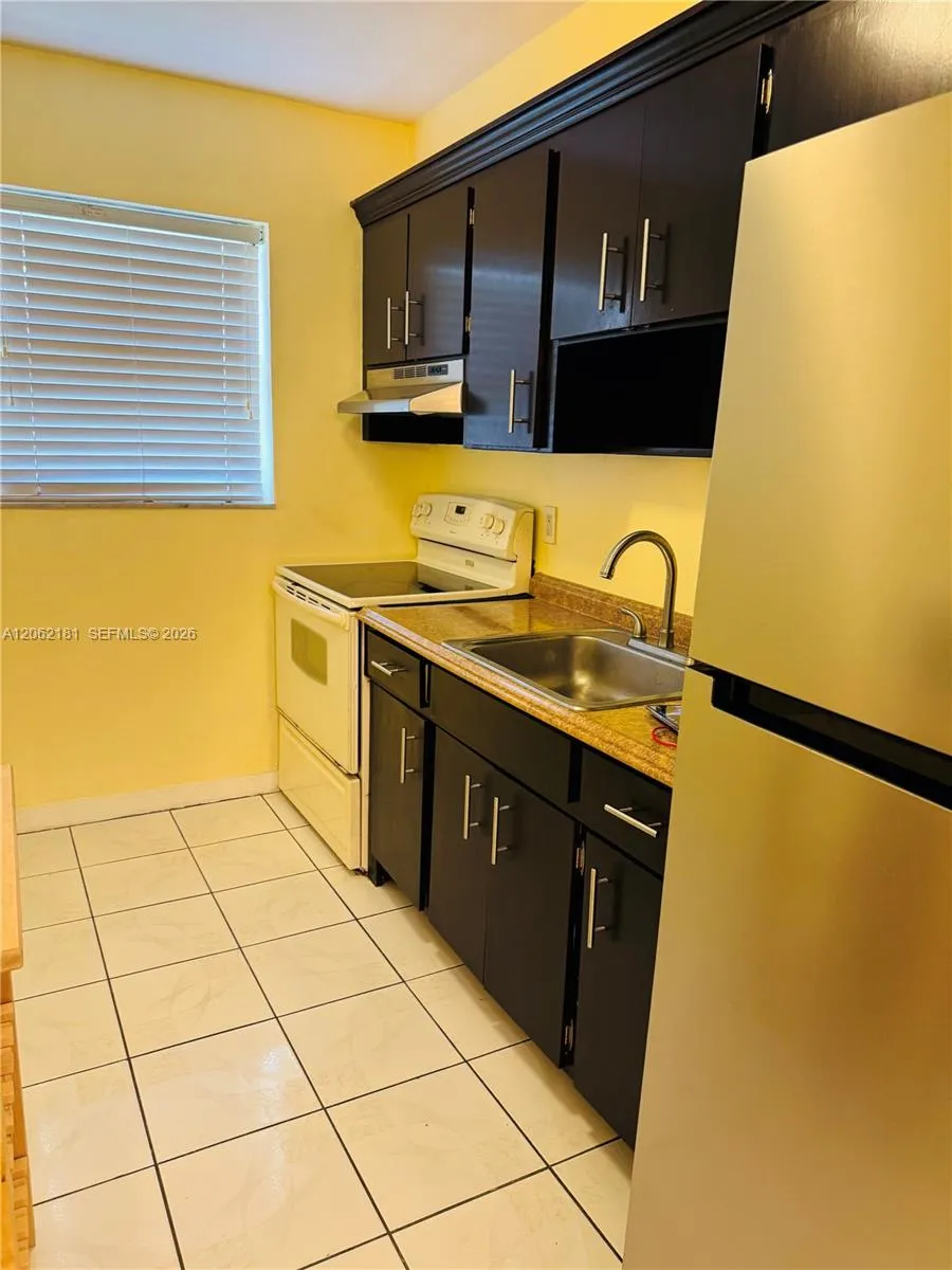 7340 NW 37th St #1-4 Davie, FL 33024