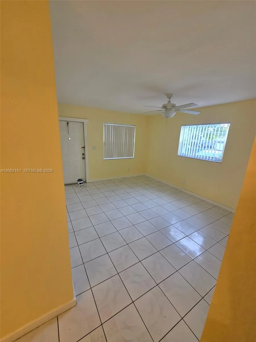 7340 NW 37th St #1-4 Davie, FL 33024