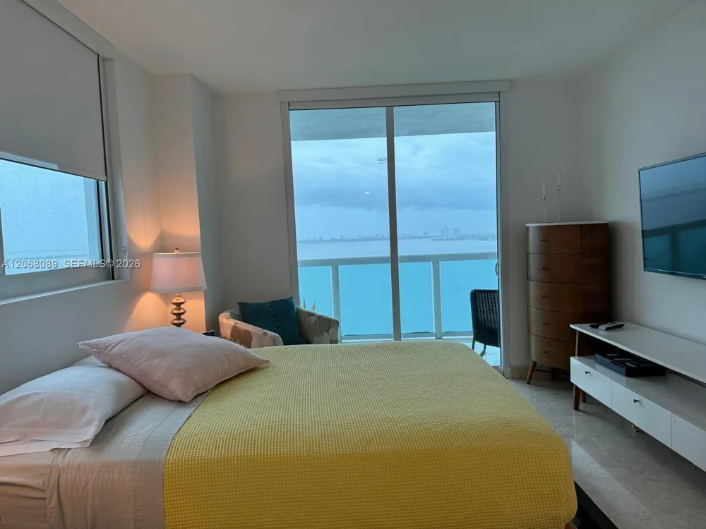 1800 Bayshore Dr #1609 Miami, FL 33132