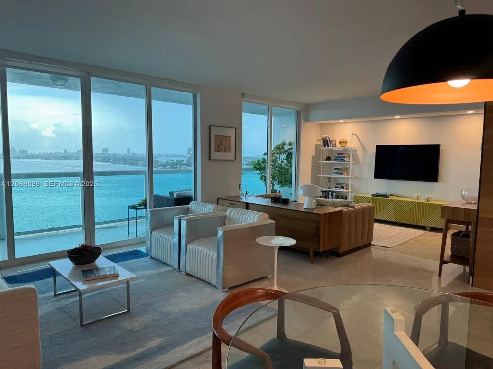 1800 Bayshore Dr #1609 Miami, FL 33132