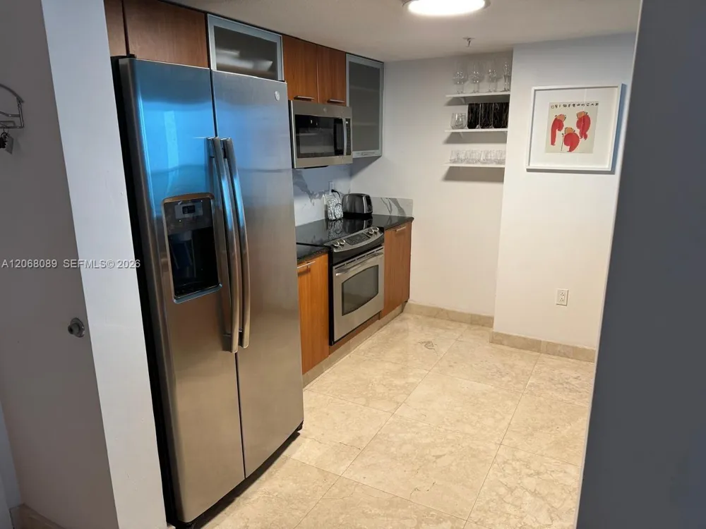 1800 Bayshore Dr #1609 Miami, FL 33132