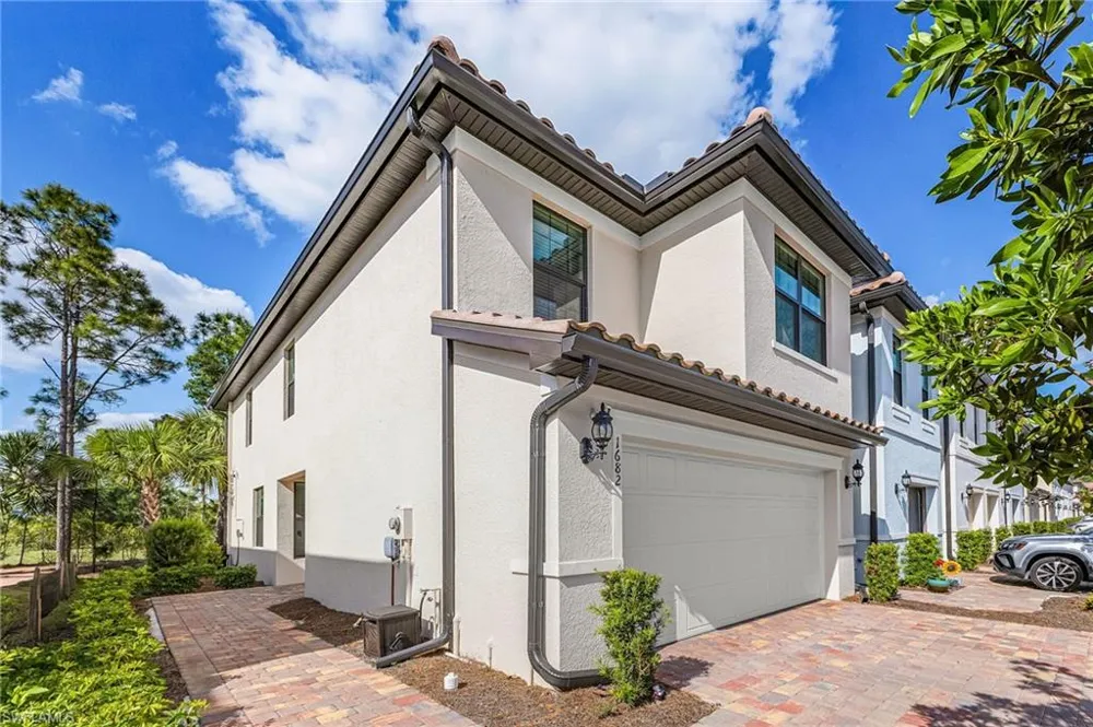 1682 Lake Jessup Circle Cape Coral, FL 33909