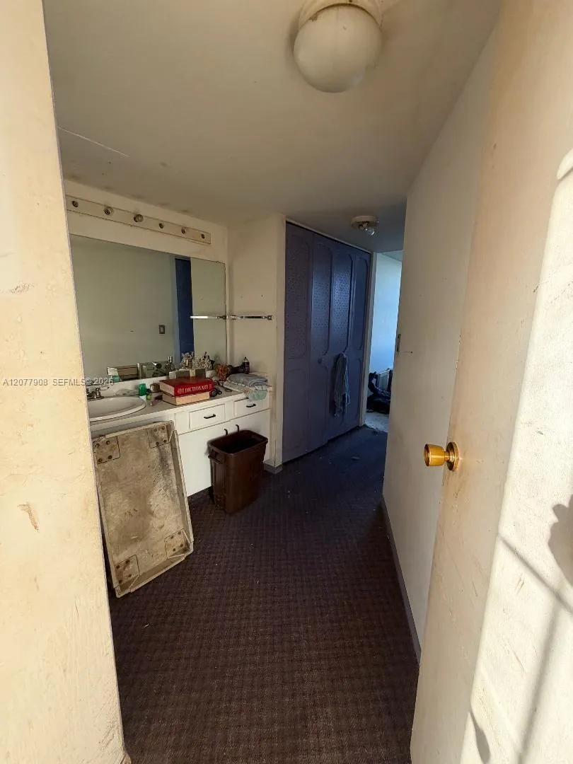 20500 W Country Club Dr #818 Aventura, FL 33180