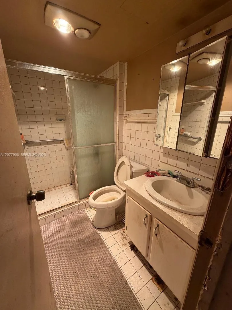 20500 W Country Club Dr #818 Aventura, FL 33180