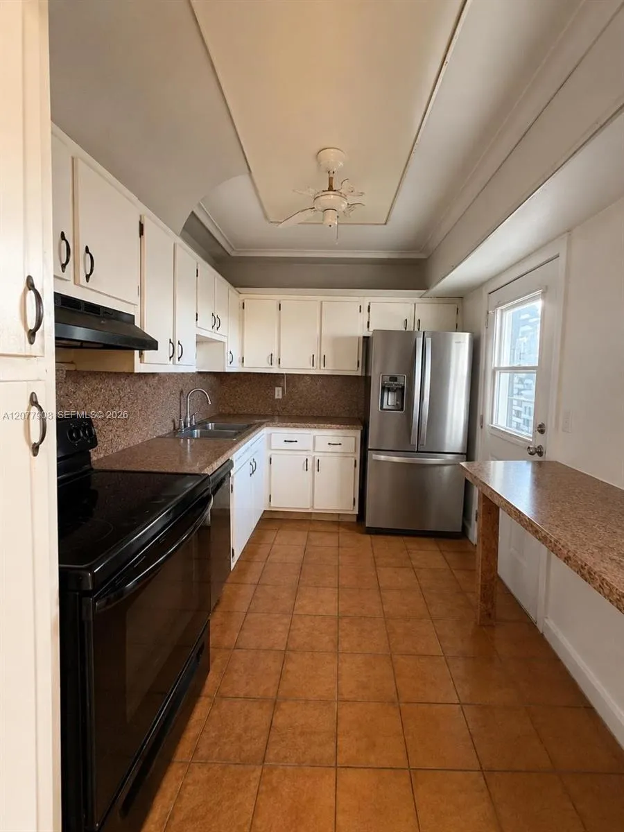 20500 W Country Club Dr #818 Aventura, FL 33180