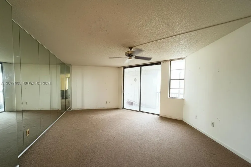 20500 W Country Club Dr #818 Aventura, FL 33180
