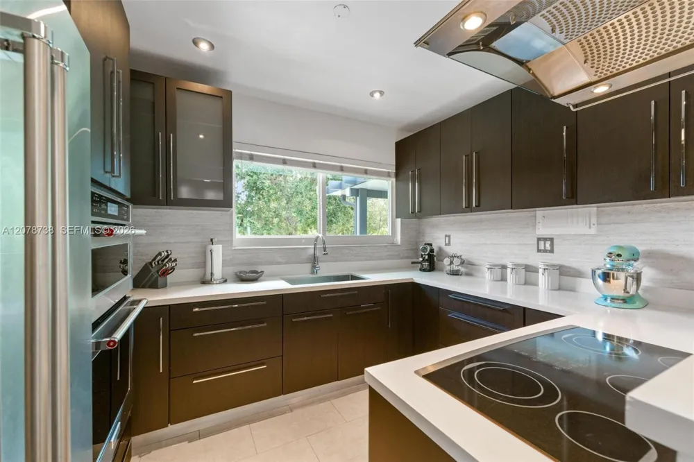 6140 SW 65th Ave South Miami, FL 33143