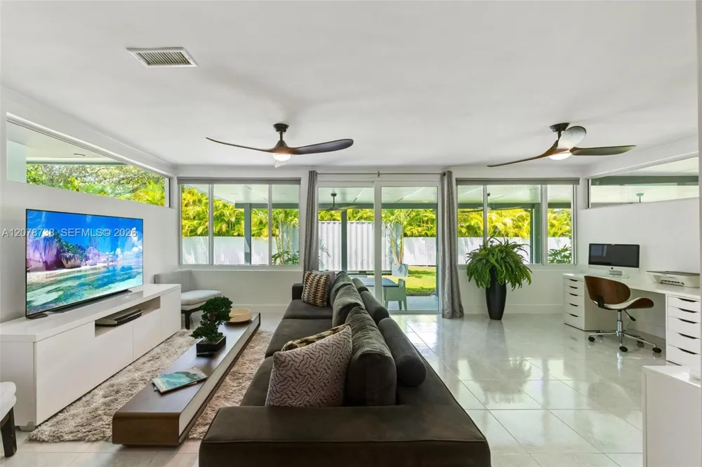 6140 SW 65th Ave South Miami, FL 33143