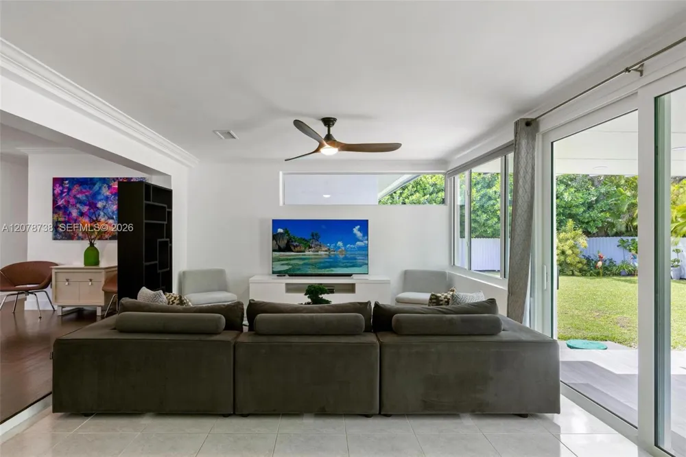 6140 SW 65th Ave South Miami, FL 33143
