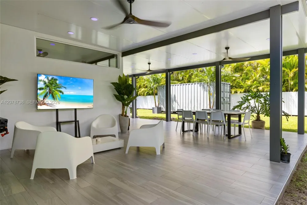 6140 SW 65th Ave South Miami, FL 33143
