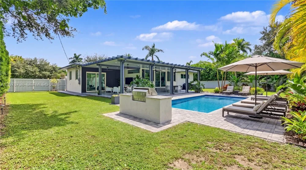 6140 SW 65th Ave South Miami, FL 33143