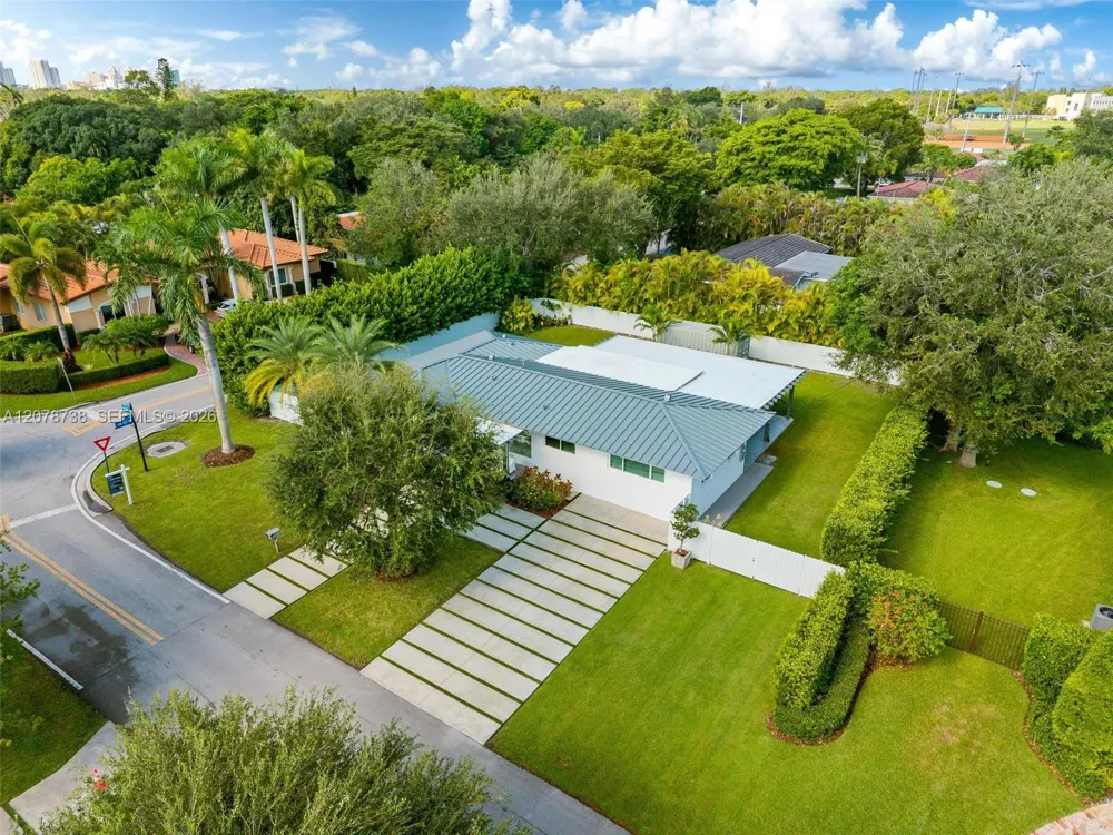 6140 SW 65th Ave South Miami, FL 33143