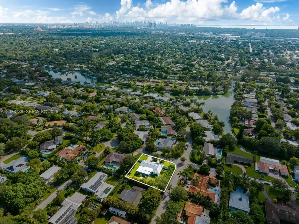 6140 SW 65th Ave South Miami, FL 33143