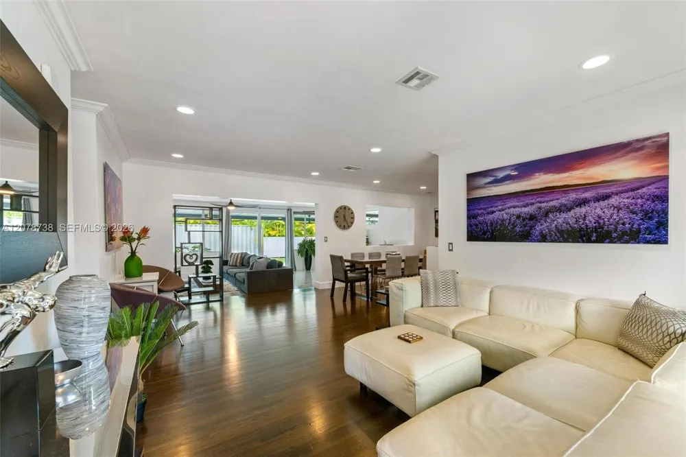 6140 SW 65th Ave South Miami, FL 33143