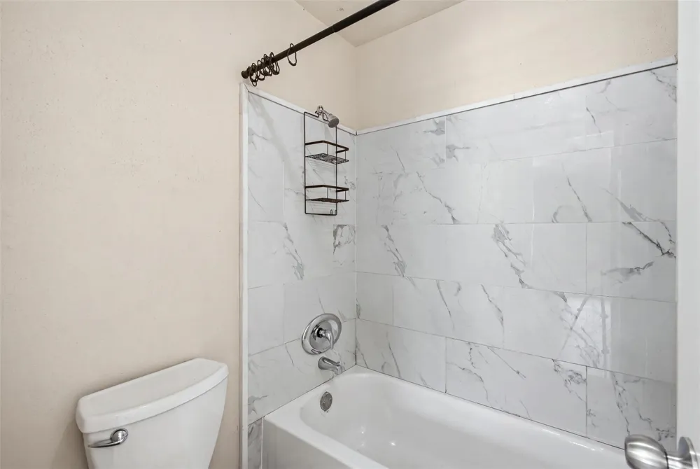 18800 Egret Bay Boulevard #1007 Webster, TX 77058