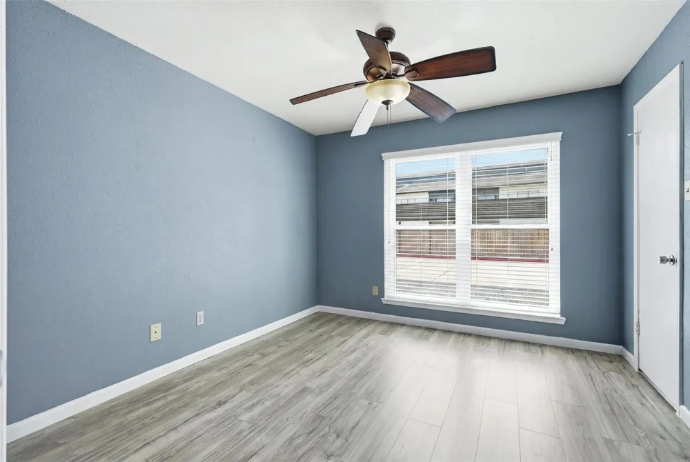 18800 Egret Bay Boulevard #1007 Webster, TX 77058