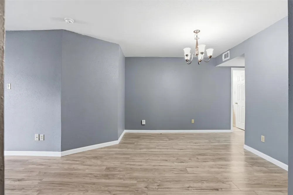 18800 Egret Bay Boulevard #1007 Webster, TX 77058