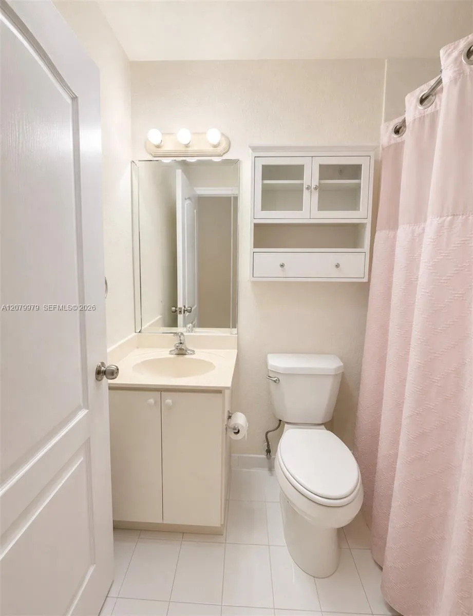 7980 NW 10th St #38I Miami, FL 33126