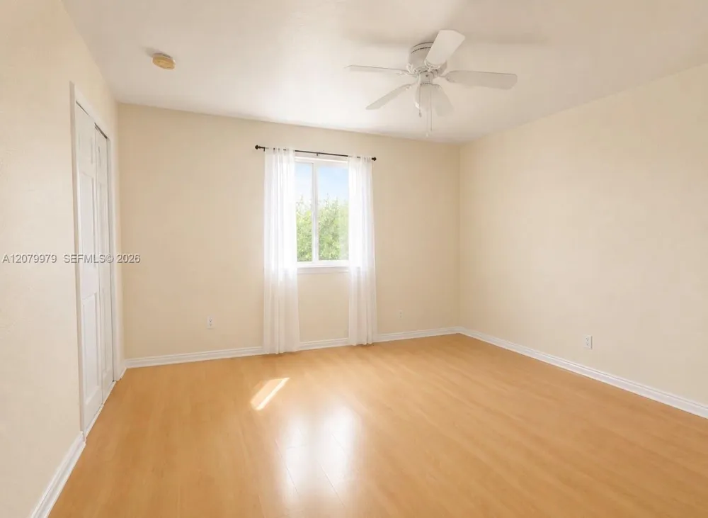 7980 NW 10th St #38I Miami, FL 33126