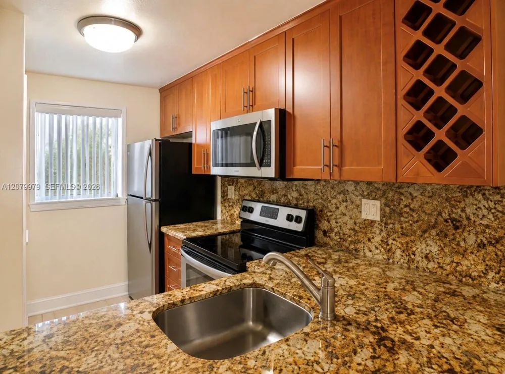 7980 NW 10th St #38I Miami, FL 33126