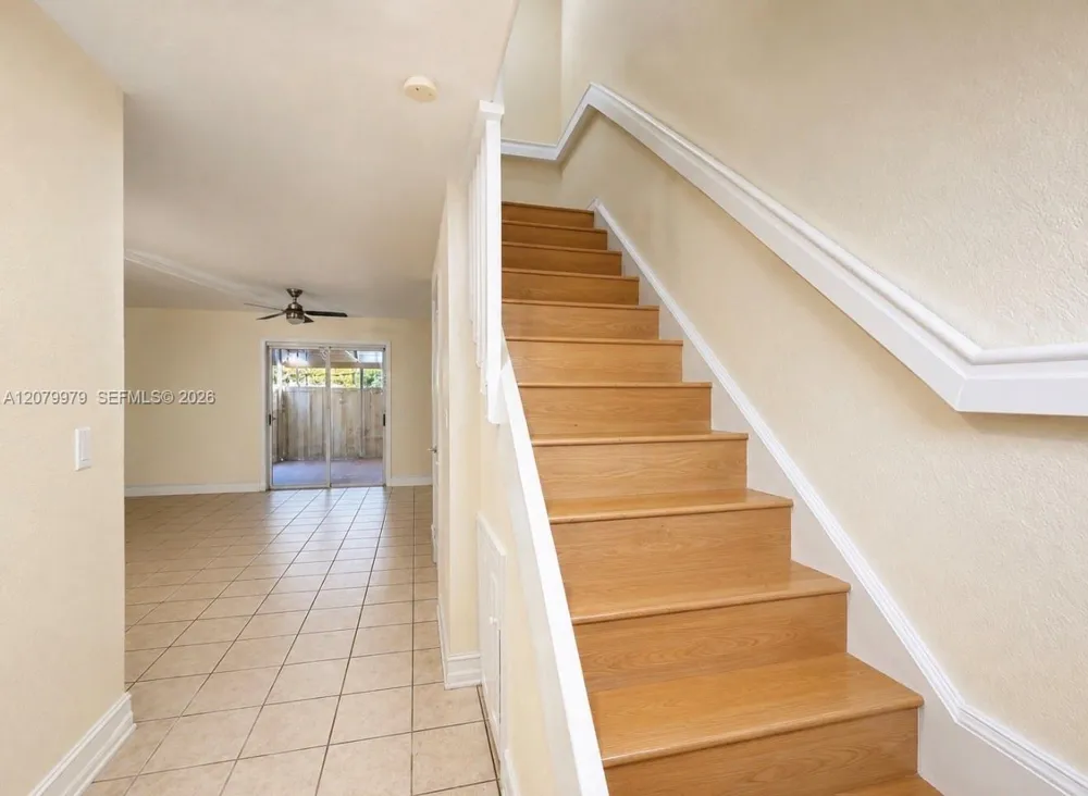7980 NW 10th St #38I Miami, FL 33126