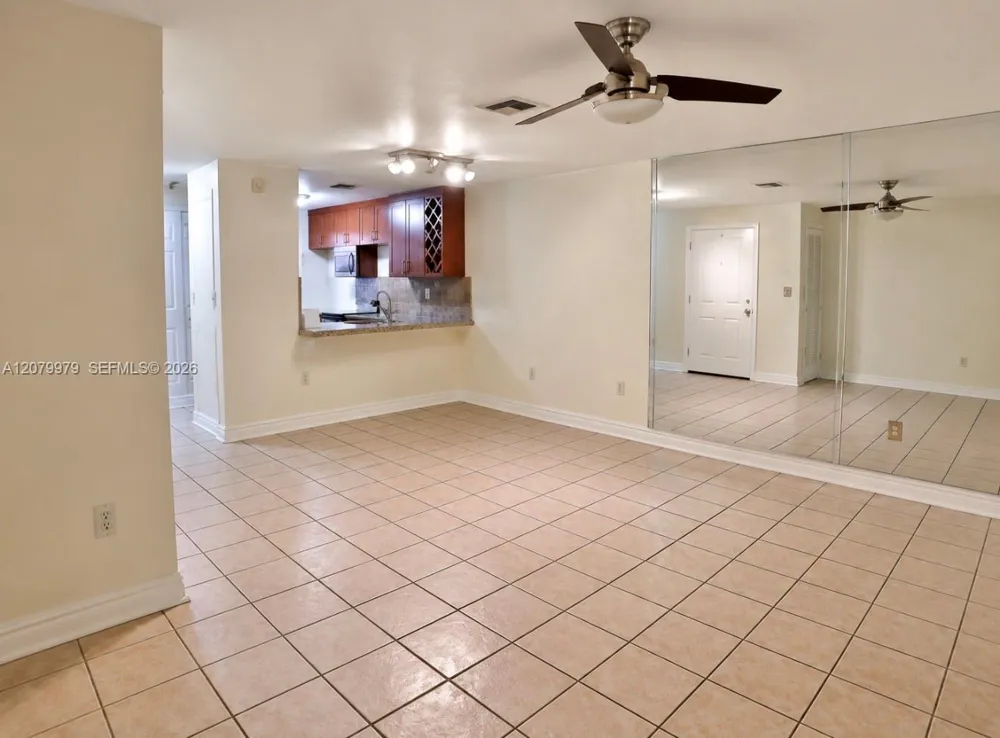 7980 NW 10th St #38I Miami, FL 33126
