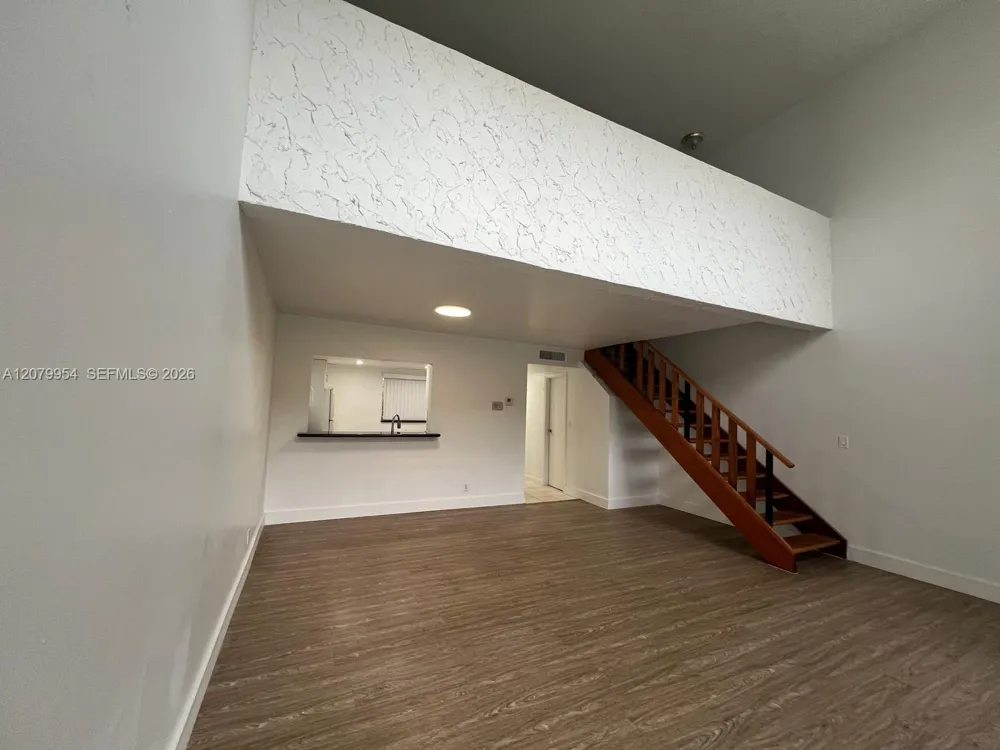 18051 NW 68th Ave #L101 Hialeah, FL 33015