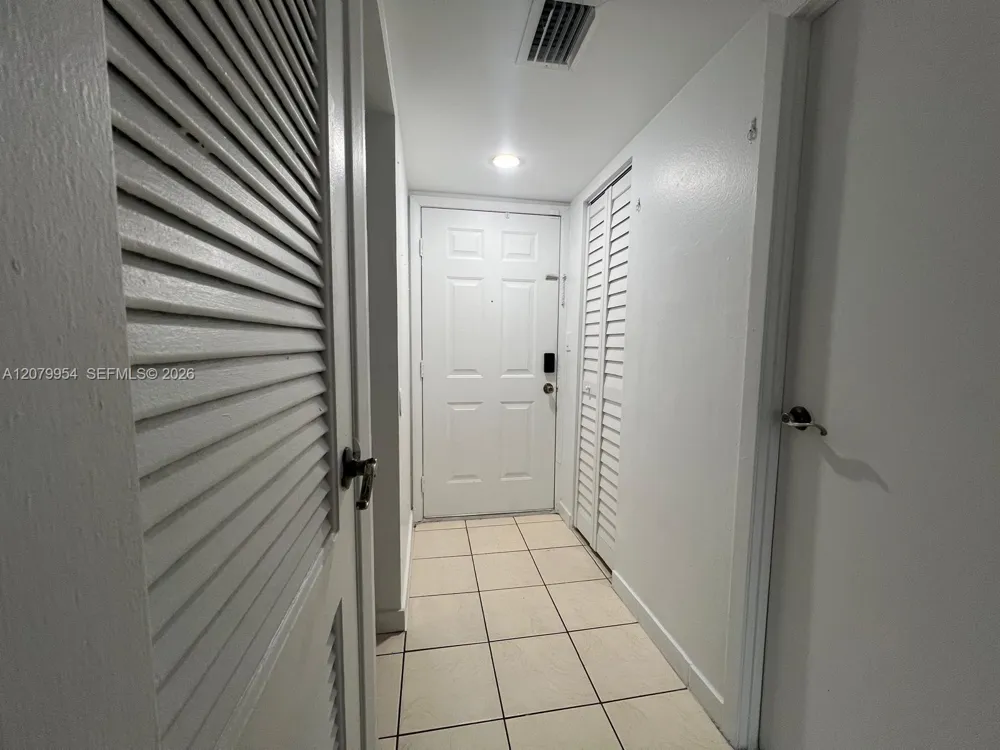 18051 NW 68th Ave #L101 Hialeah, FL 33015