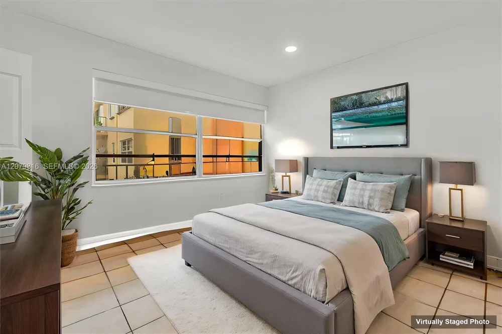 1975 W 44th Pl #A302 Hialeah, FL 33012