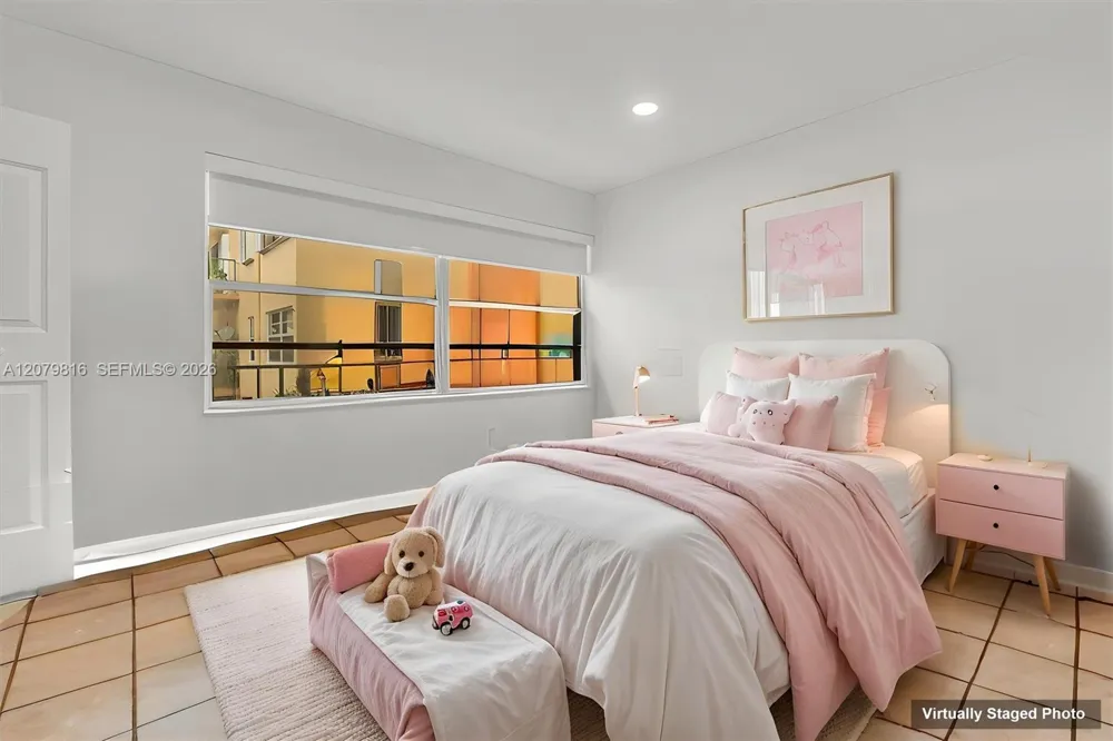 1975 W 44th Pl #A302 Hialeah, FL 33012