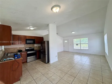 408 NW 12th St #0