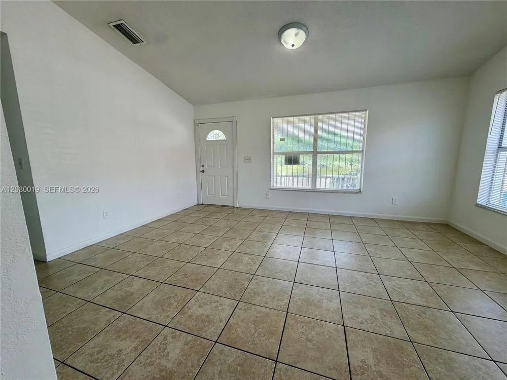 408 NW 12th St #0 Florida City, FL 33034