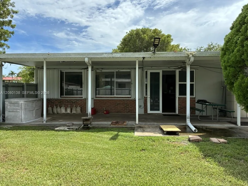 601 Oriole Ave Miami Springs, FL 33166