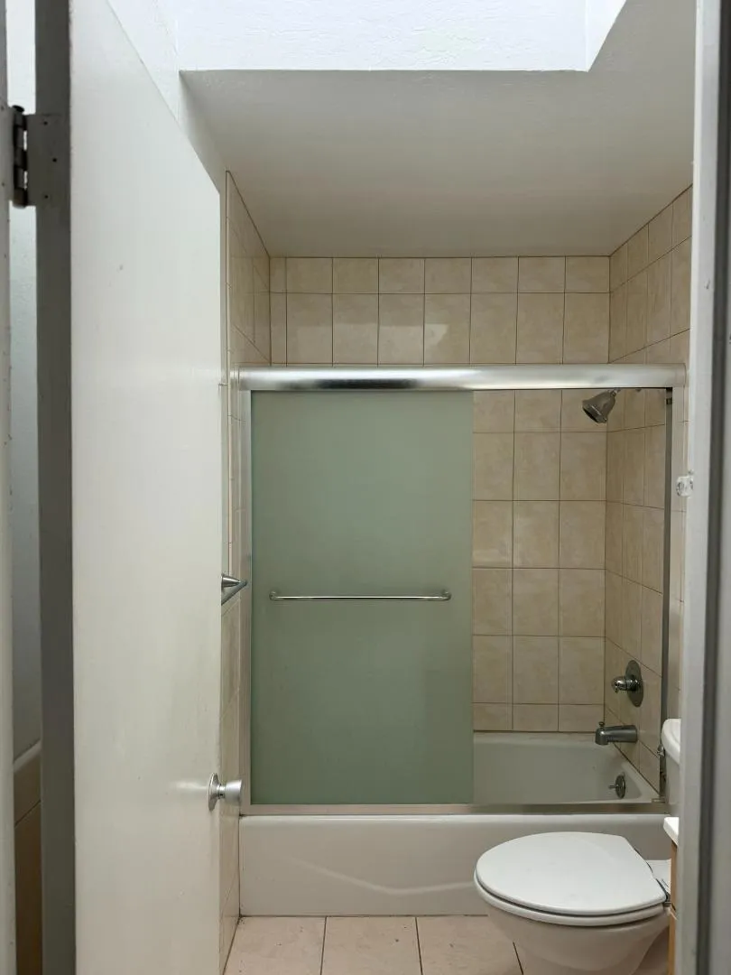 60 E Moltke Daly City, CA 94014
