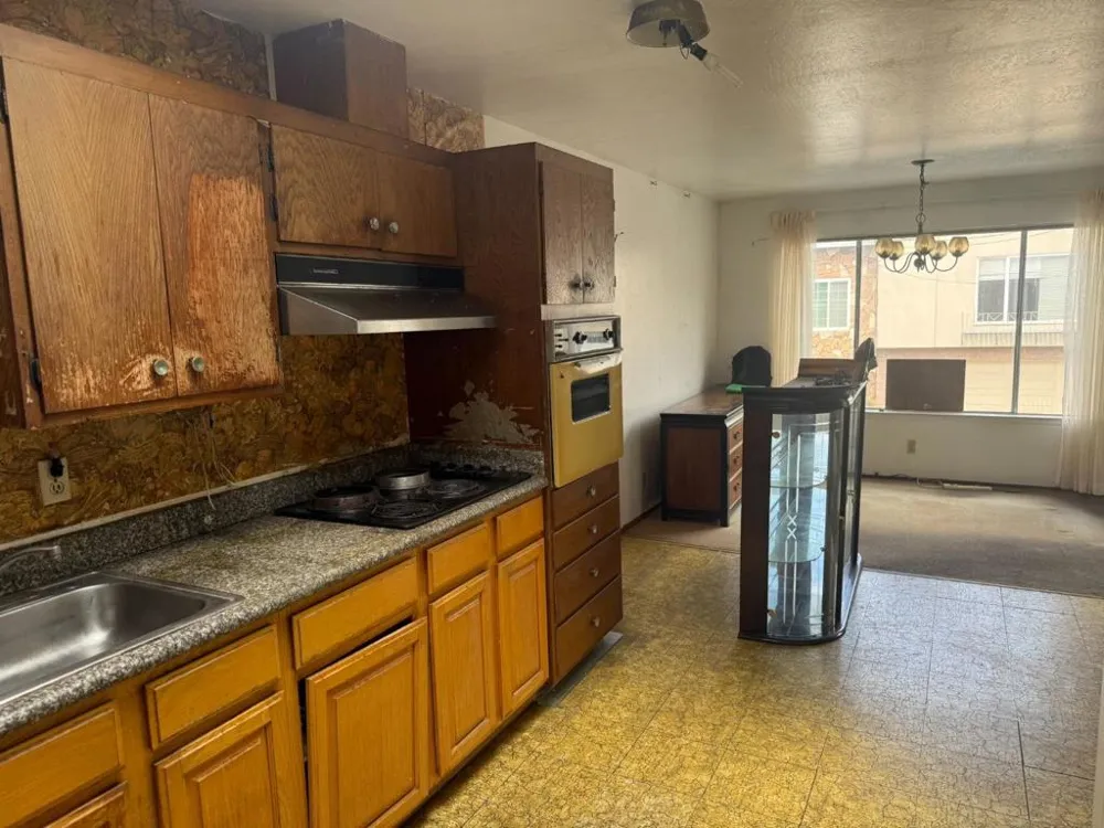 60 E Moltke Daly City, CA 94014