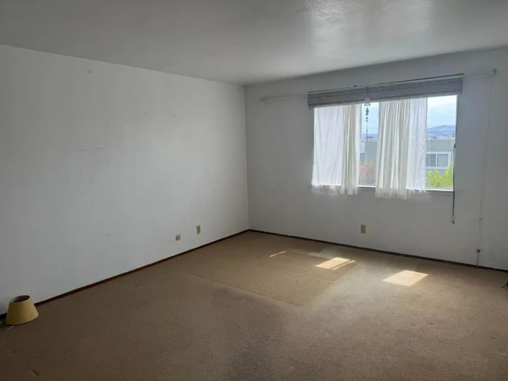 60 E Moltke Daly City, CA 94014