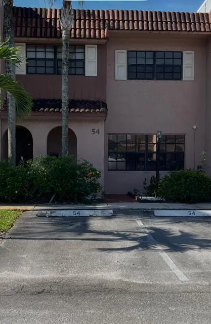 54 Matador Lane Davie, FL 33324