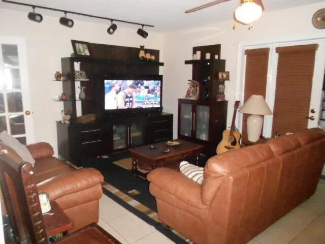 54 Matador Lane Davie, FL 33324