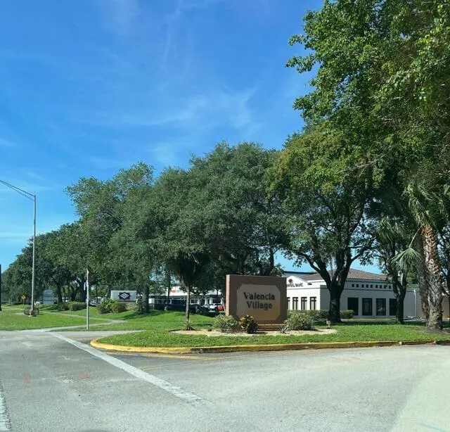 54 Matador Lane Davie, FL 33324