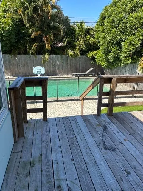 813 SE 10th Terrace Terrace Deerfield Beach, FL 33441