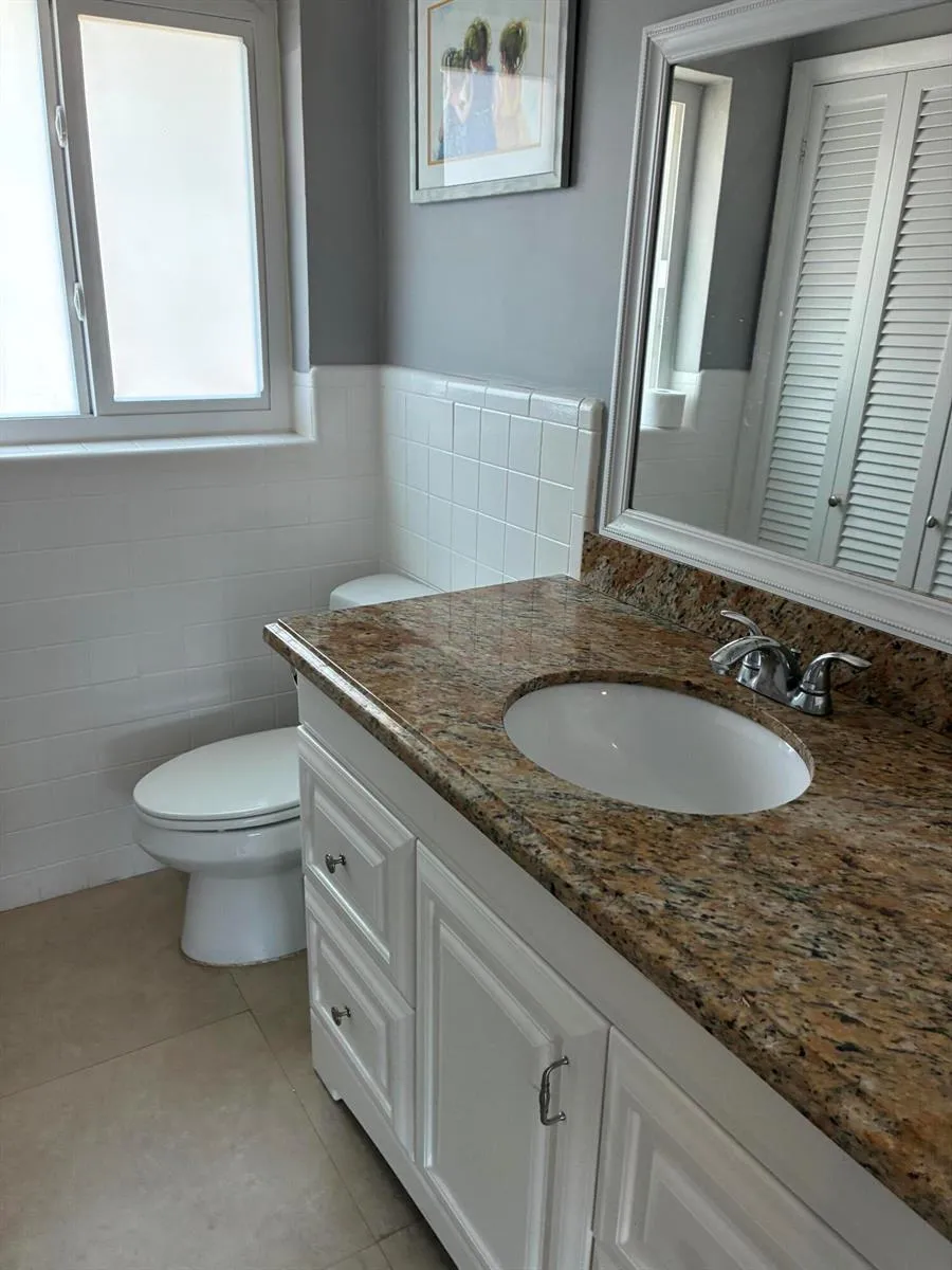 813 SE 10th Terrace Terrace Deerfield Beach, FL 33441