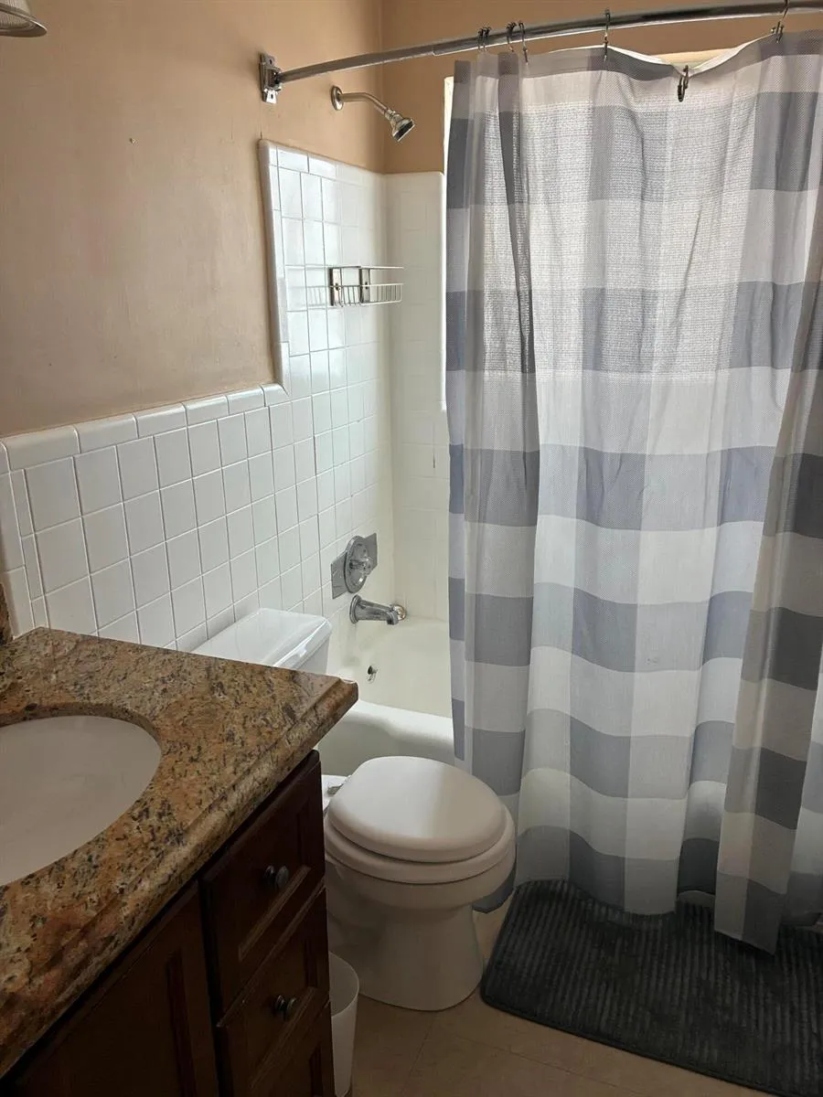 813 SE 10th Terrace Terrace Deerfield Beach, FL 33441