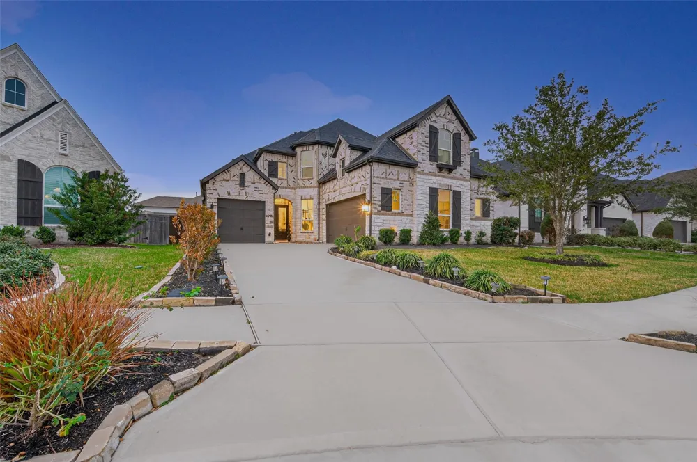 9011 Delta Place Court Missouri City, TX 77459