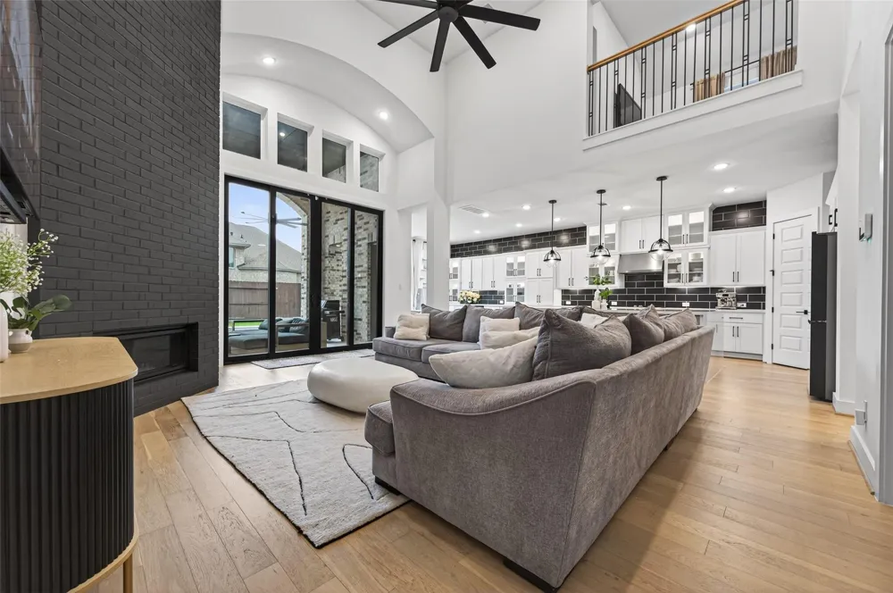 9011 Delta Place Court Missouri City, TX 77459