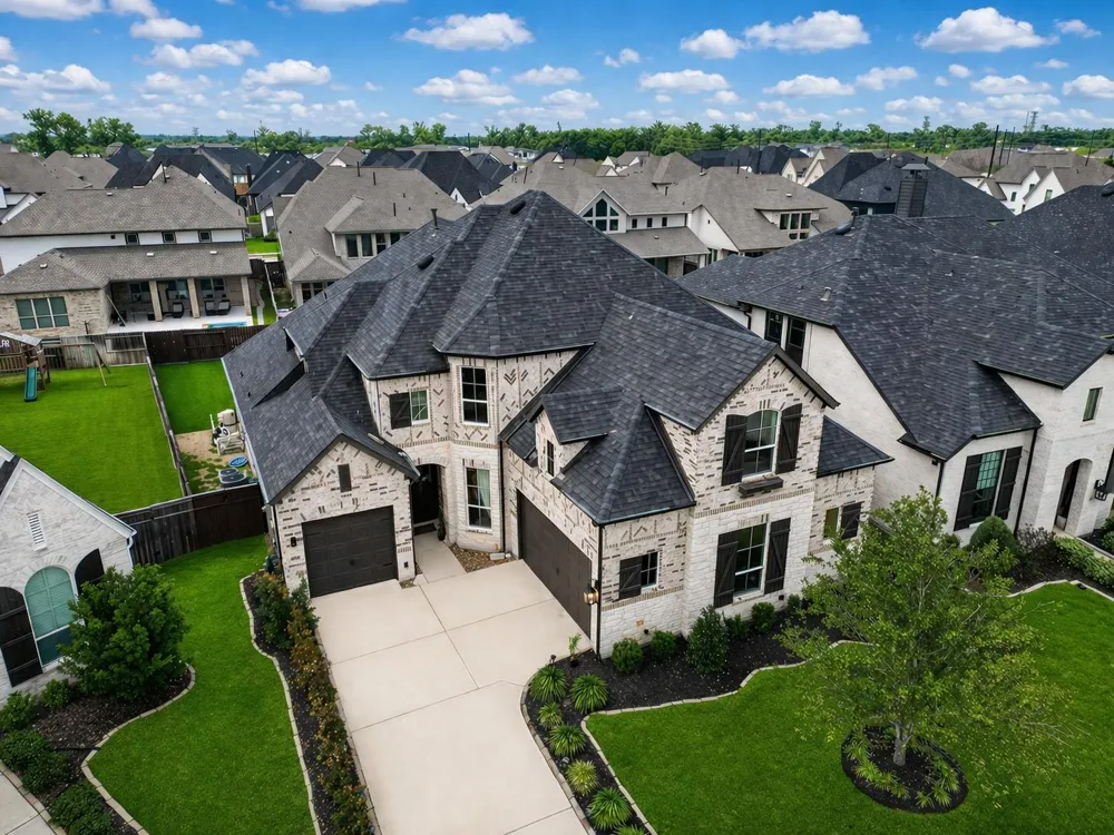 9011 Delta Place Court Missouri City, TX 77459
