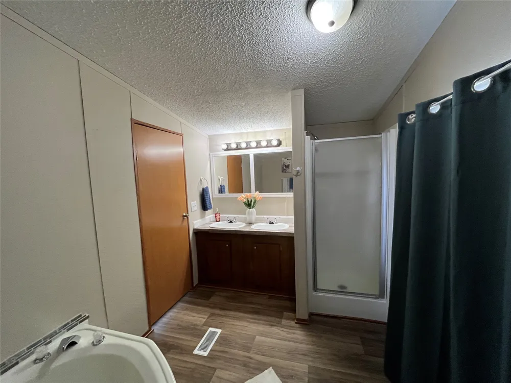 428628 E 1133 ROAD Porum, OK 74455