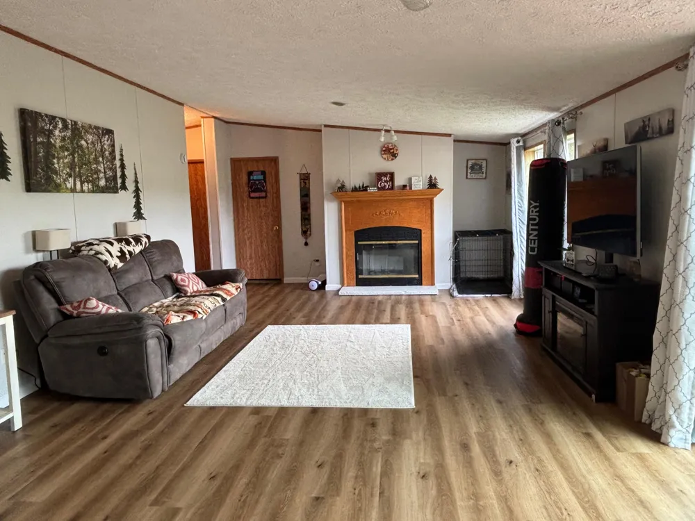 2905 E Jackson Road Crystal Township, MI 49459