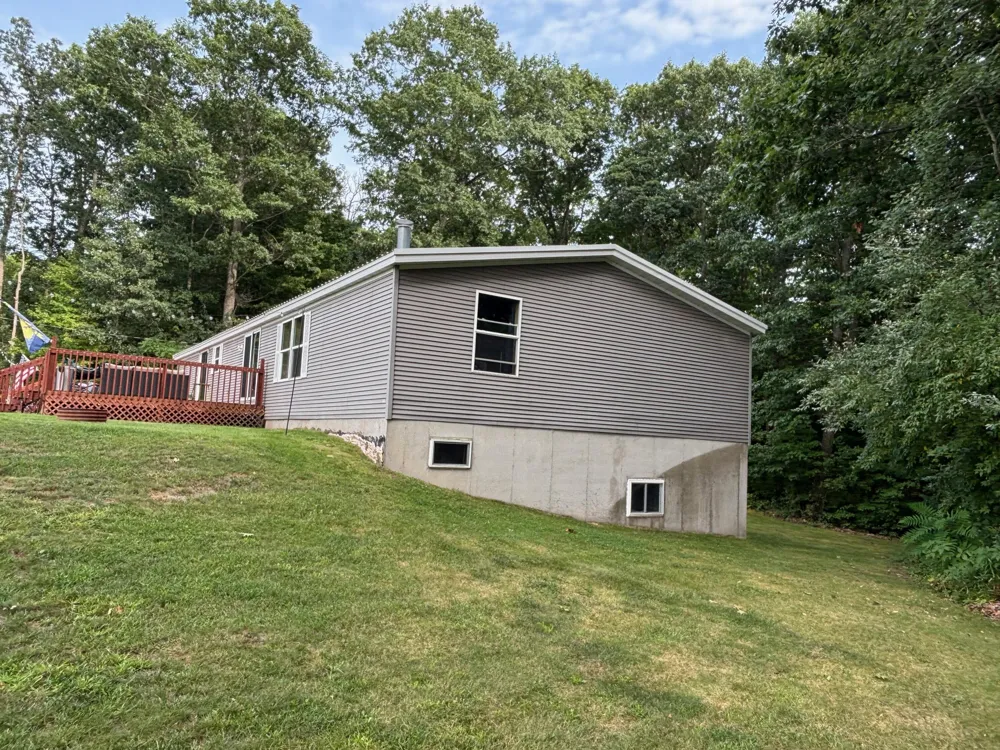 2905 E Jackson Road Crystal Township, MI 49459
